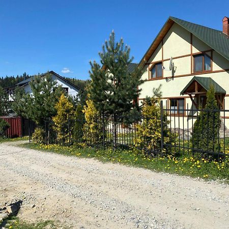 Chalet 888 Cottages Palyanytsya Exterior photo